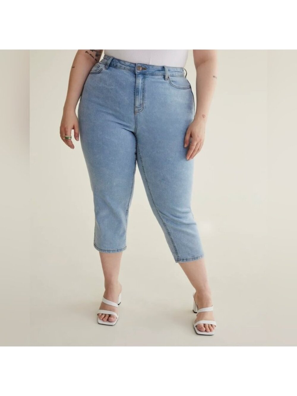 Penningtons DC Jeans Light Wash High Waisted Rise Stretchy Cropped Capri Size 20